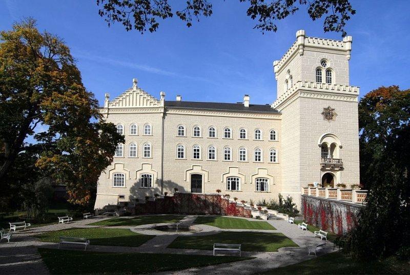 Hotel & Motorest V Udoli Zlateho Potoka Blsany Bagian luar foto